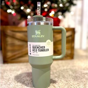 THE QUENCHER H2.0 FLOWSTATE™ TUMBLER | 40 OZ Hearth and Hand Magnolia Collection